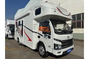 上汽跃进S100柴油旅居式C型房车